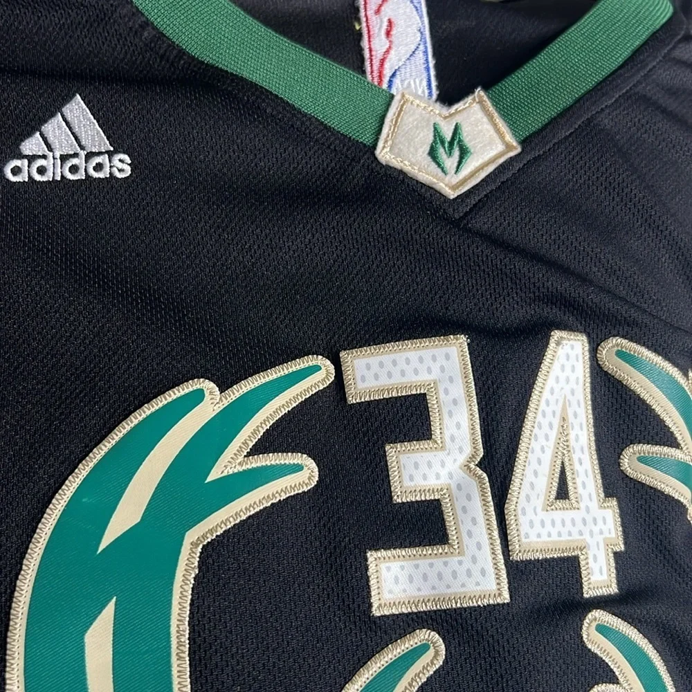 Adidas Giannis Antetokounmpo “34” Jersey (L)